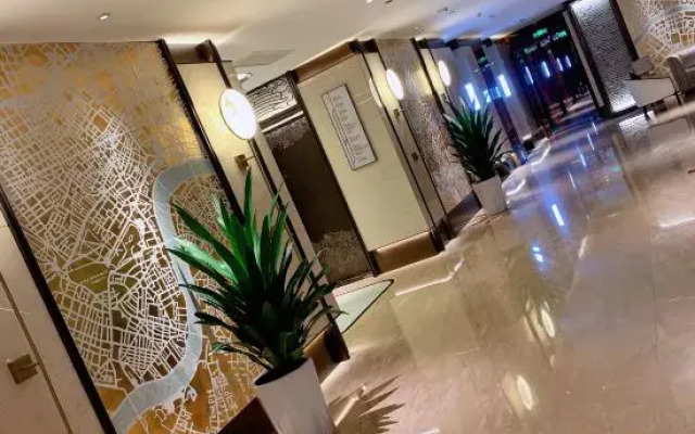 Qiangrong International Hotel