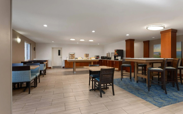 Hawthorn Extended Stay by Wyndham Naples