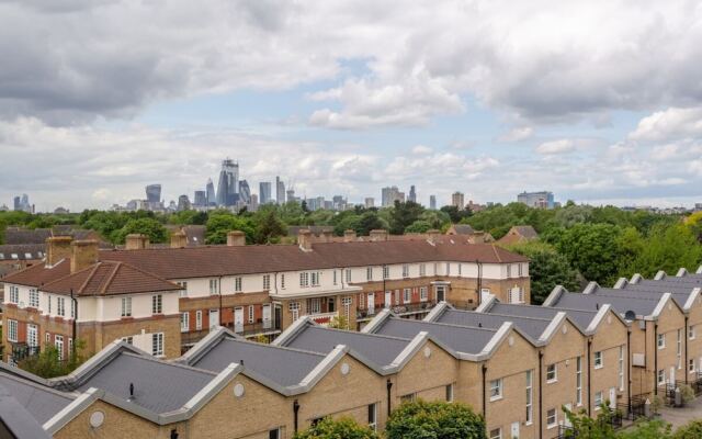 Bright, Modern One-bed With Stunning View of Thames