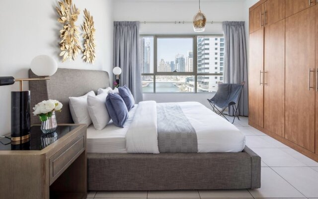 Elegantly Modern 1BR With Lovely Marina Views!
