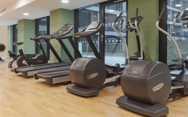 Holiday Inn London Heathrow - Bath Road by IHG