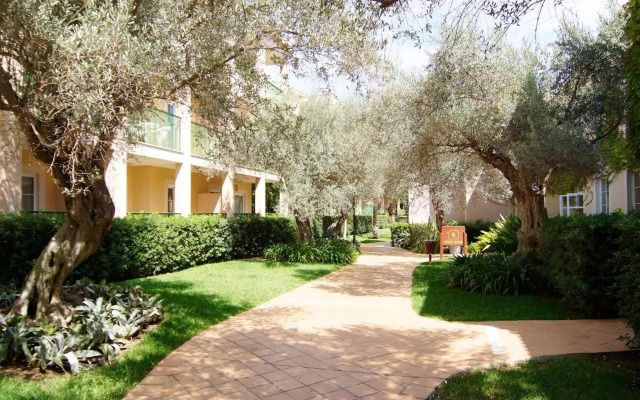 Zafiro Cala Mesquida Hotel