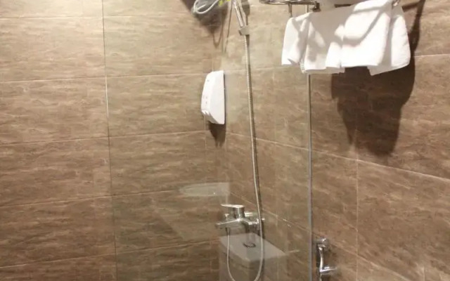 Ly Ky Hotel 2