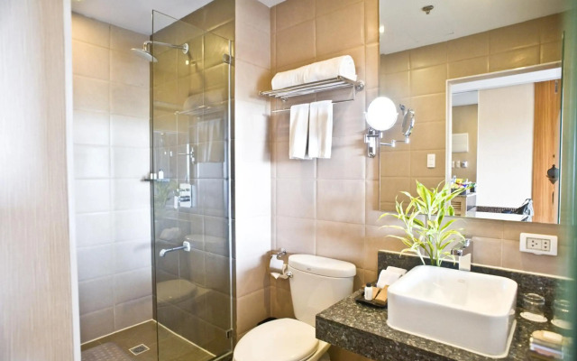 Goldberry Suites & Hotel Mactan
