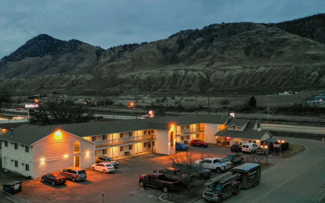 The Ranchland Inn