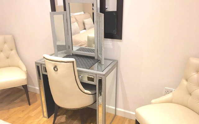 Westminster Studio Apartment