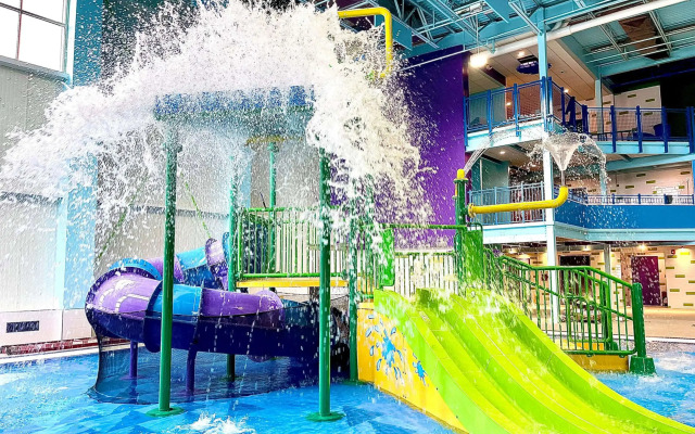 Clarion Hotel & Suites Riverfront