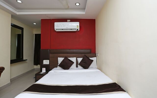 OYO 6648 Hotel Royal Residency