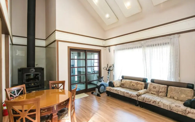 Seosan Travel & Dream Pension