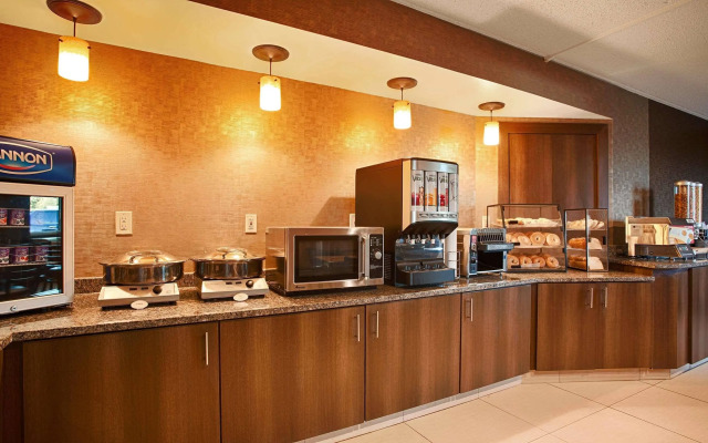 Best Western The Inn at Buffalo Airport