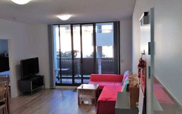 Roomy Apartment in the Upper North Shore of Sydney – Guest Rooms – Sydney