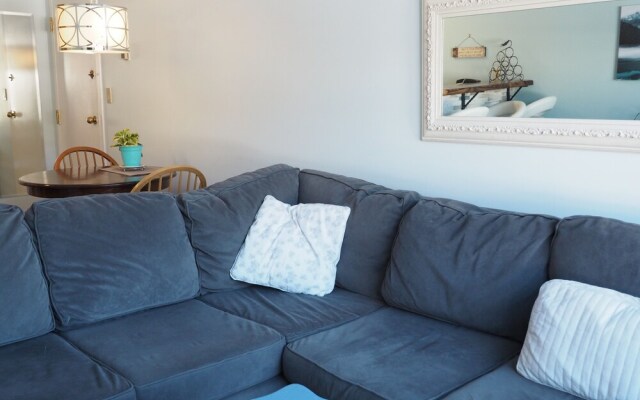 Apex Inn 1 Bdrm Suite 305-306 2 Bedroom Condo