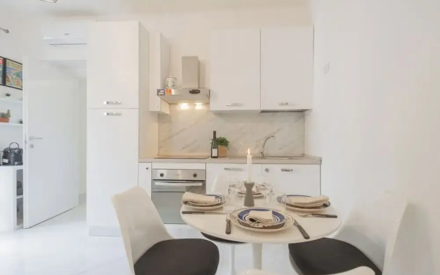 Luce Apartment by Rent all Como