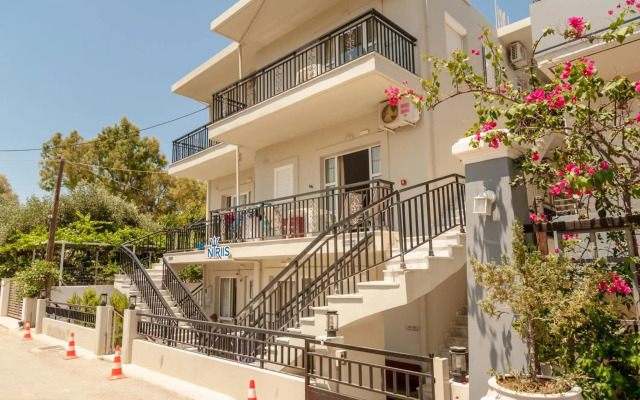 Niriis Hotel