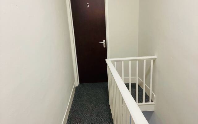 Remarkable 4-bed House in Bootle, Liverpool