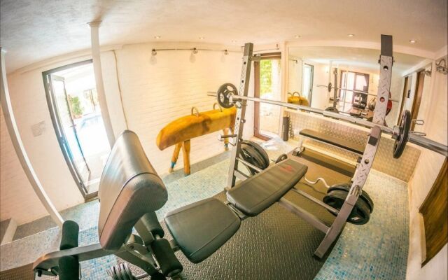 Sea View Holiday Flat - Covehurst Bay