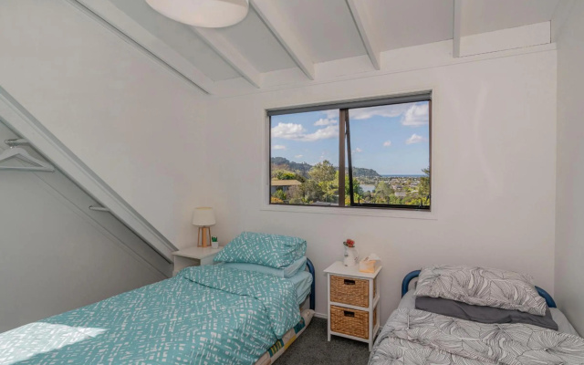 Hillside Haven - Tairua Holiday Home – Guest Rooms – Tairua