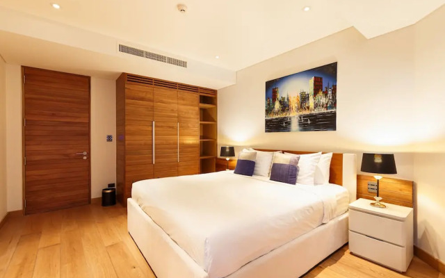 SeaView Jacuzzi BluePoint Apartment 819