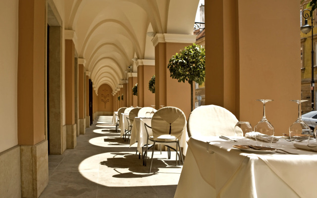 Mamaison Le Regina Boutique Hotel