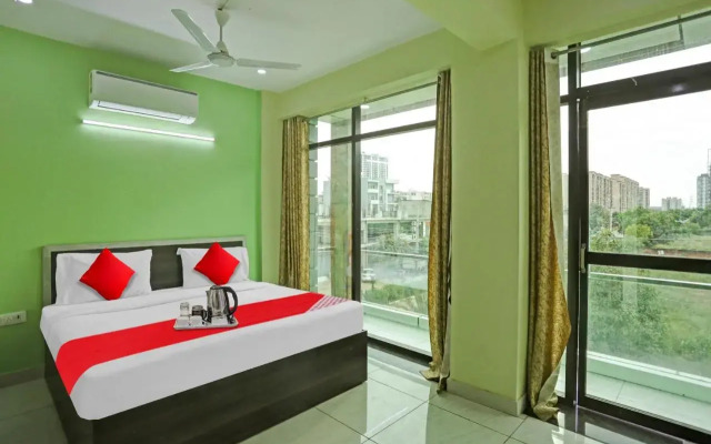 Oyo Flagship 700795 Pl Residency