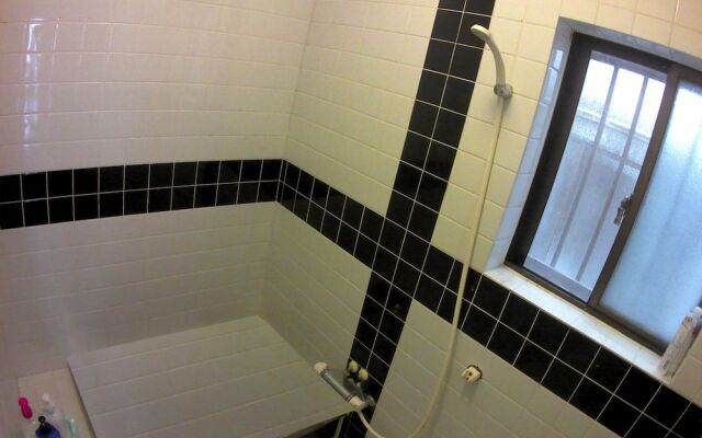 GUEST HOUSE IN AMAMI RYOUFUU - Hostel