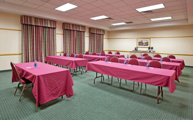 Holiday Inn Express Breezewood by IHG