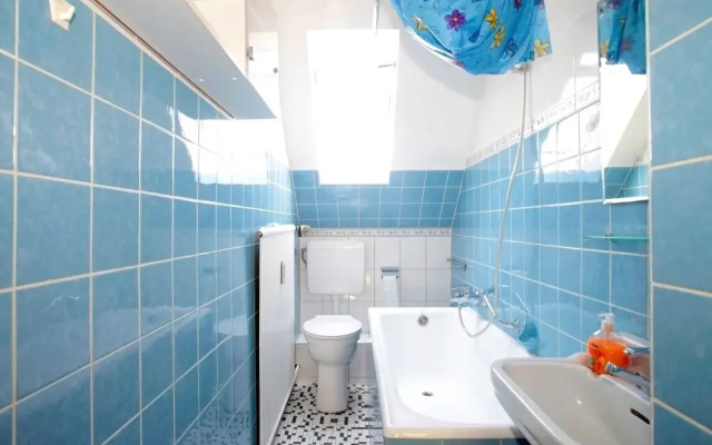 PRIVATE APARTMENT SCHÖNBERGSTRAßE