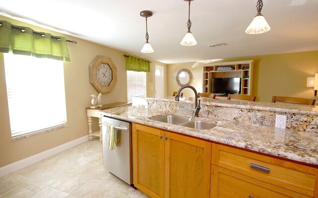 Beach Breeze Unit 2 by Anna Maria