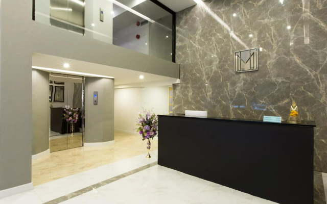 Metro Hotel