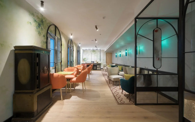 ICON Casona 1900 by Petit Palace