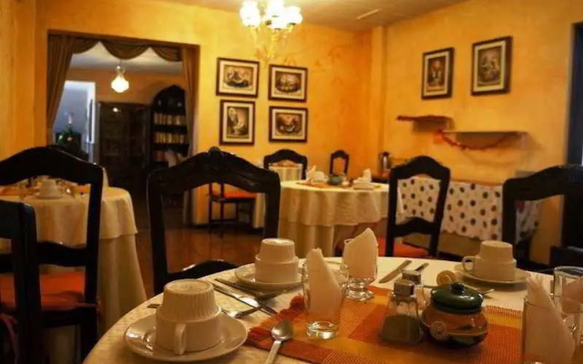 Hotel Muros Quito