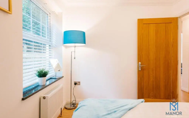 05th Residence Of Lord Avenue Sleeps Five People