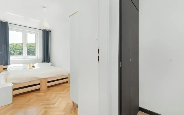 Bright Apartment Gdynia for 4 by Renters