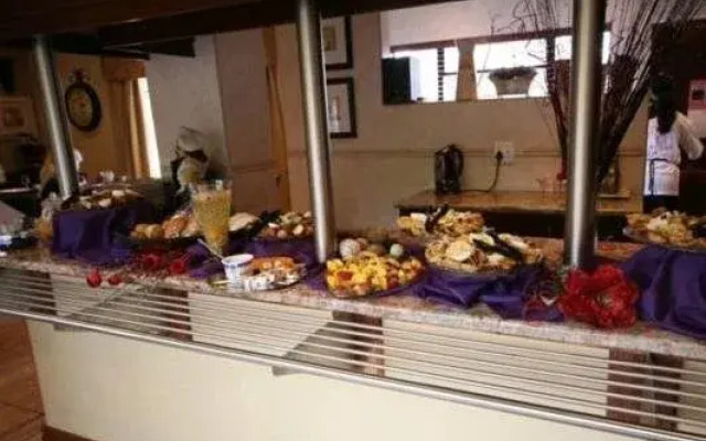 Le Cozmo Guest House