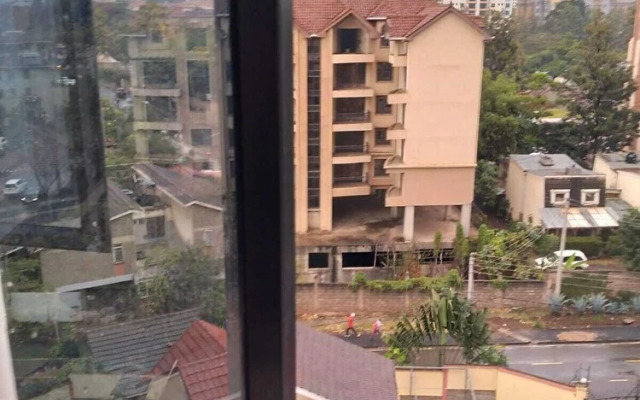 Stay.Plus Hurlingham Business Apartment