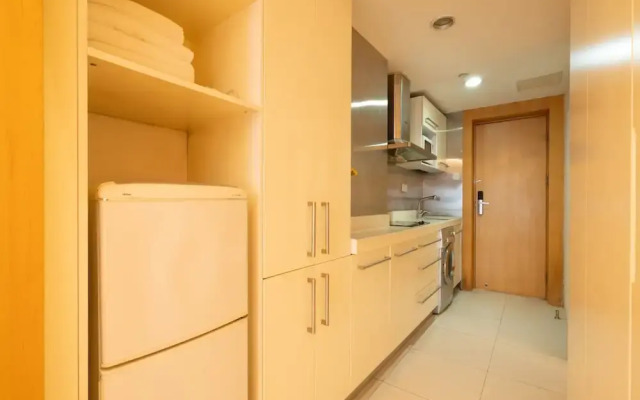 Private-Enjoyed Home Apartment Hotel of R&F Wales Apartment