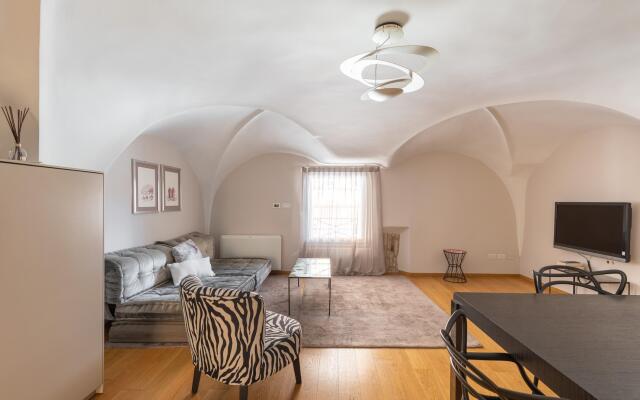 Santo Stefano 13 - Quadrilocale elegante