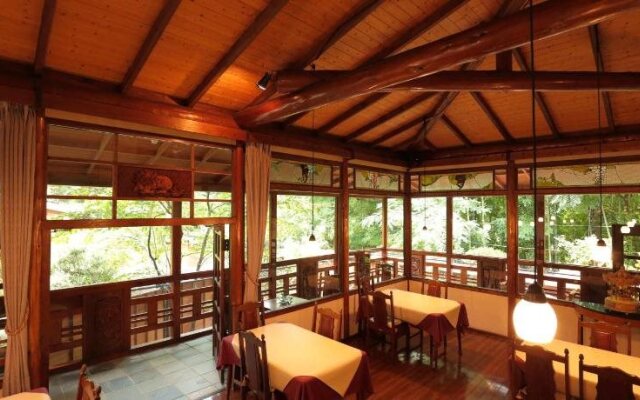 Petit Hotel Ceravie