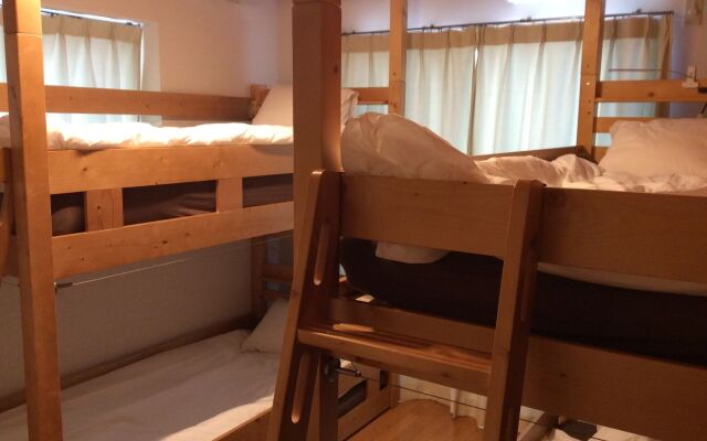 Japan Hostel Shinya Tokkyu