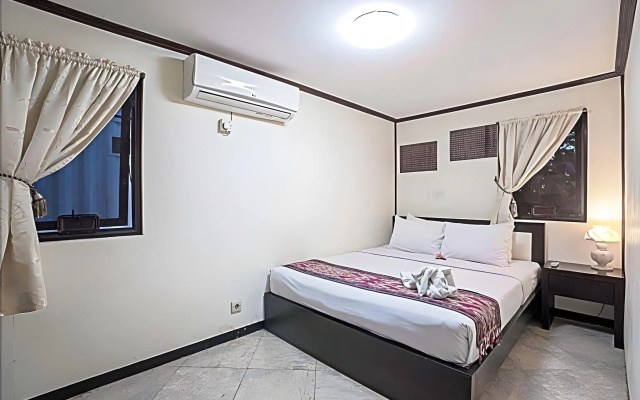 Royal Caravan Hotel Trawas