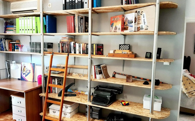 Large terrace apartment near city centre