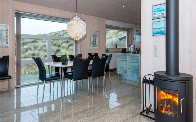 5 Star Holiday Home in Henne
