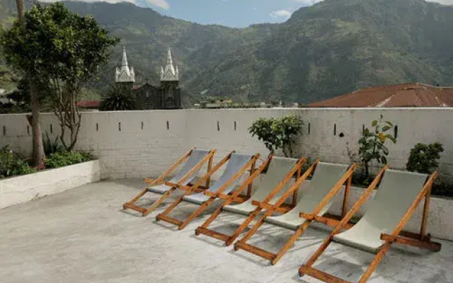 Hostal Plantas  Y Blanco