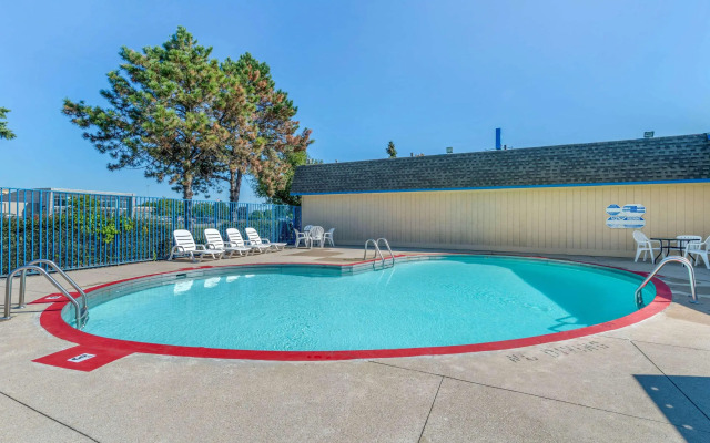 Rodeway Inn