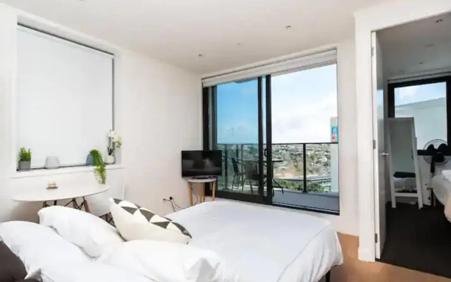 Central One Bedroom Auckland Apartment!