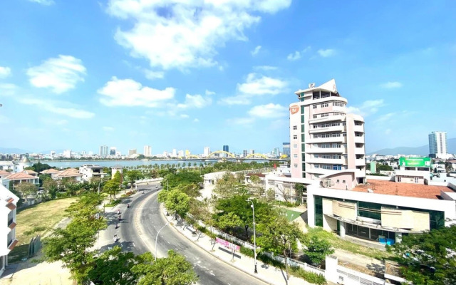 Euro Star Riverside Hotel