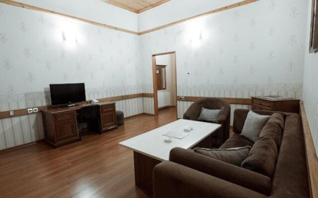 Neapol Hotel