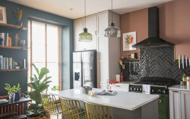 Hidden Gem! 1 bed Flat Near Clifton Triangle