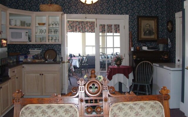 The Tuna Blue Inn and Restaurant