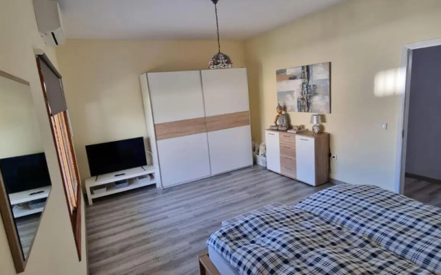 La Casa de Lucy & Karin